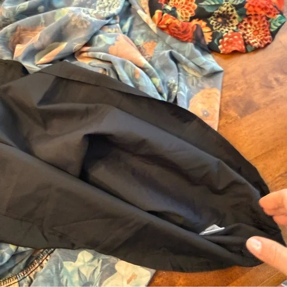 NWT Ivy City Co Imogen Vibrant Floral Long Sleeve Dress size medium Moody Floral - Picture 14 of 15